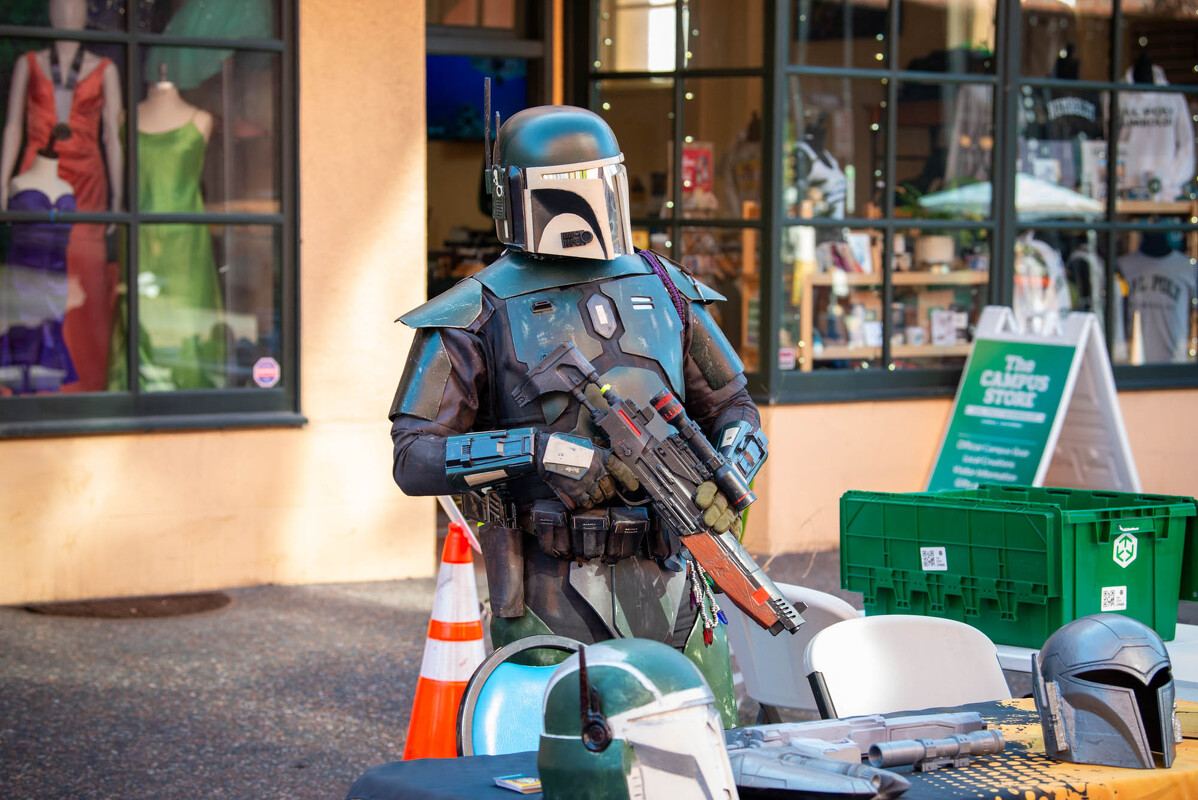 FOREST.MOON.2024.FRIDAY.MARKET.DSC_3640