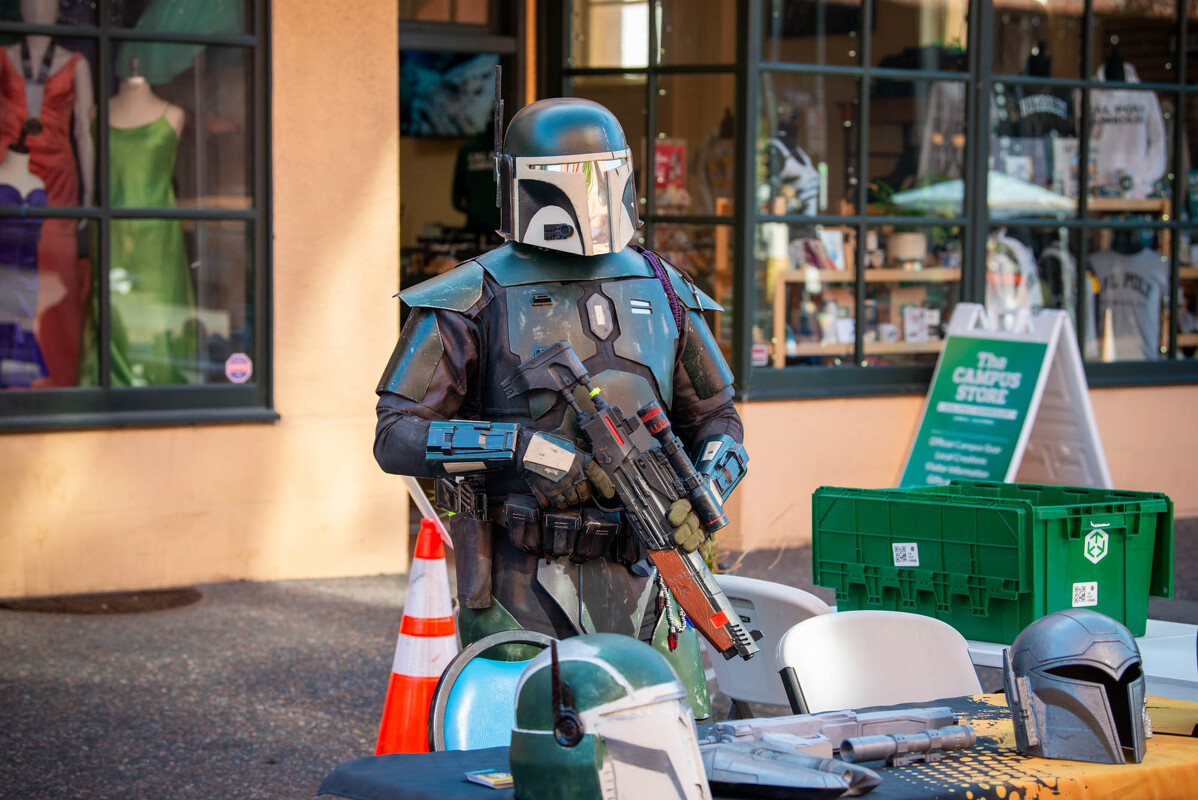 FOREST.MOON.2024.FRIDAY.MARKET.DSC_3642