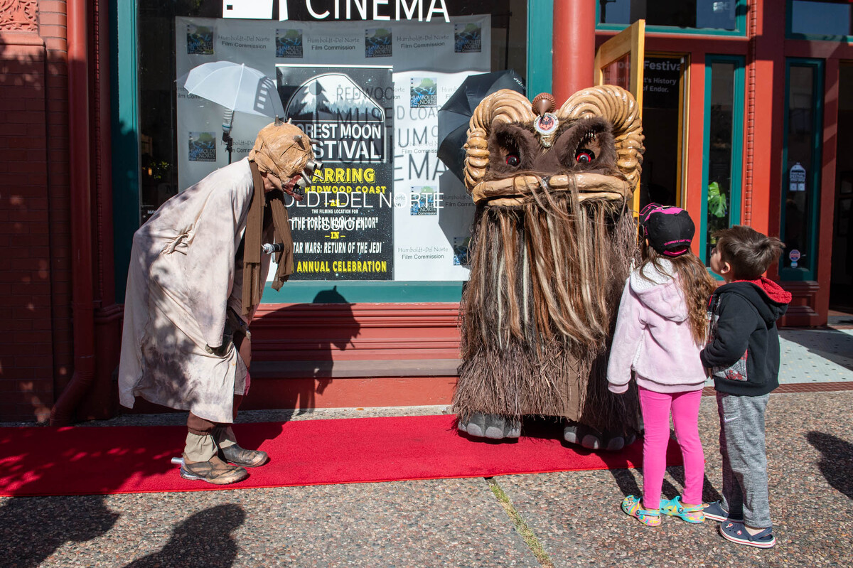 FOREST.MOON.2024.FRIDAY.MARKET.DSC_7498