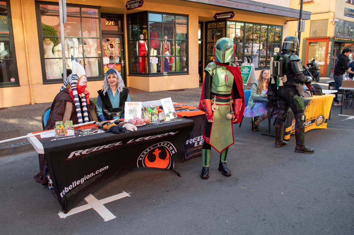FOREST.MOON.2024.FRIDAY.MARKET.DSC_7698
