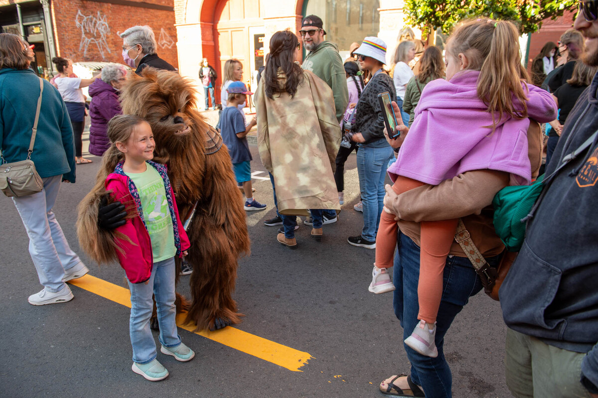 FOREST.MOON.2024.FRIDAY.MARKET.DSC_7846